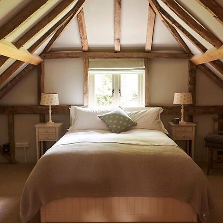 Stride'S Barn Villa Whiteparish ภายนอก รูปภาพ