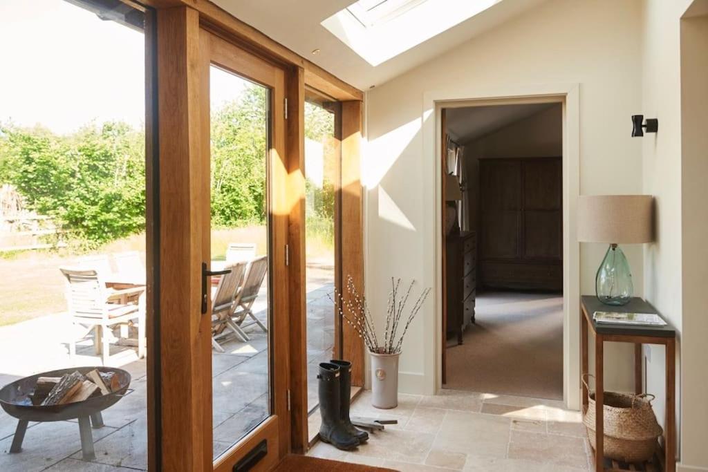 Stride'S Barn Villa Whiteparish ภายนอก รูปภาพ
