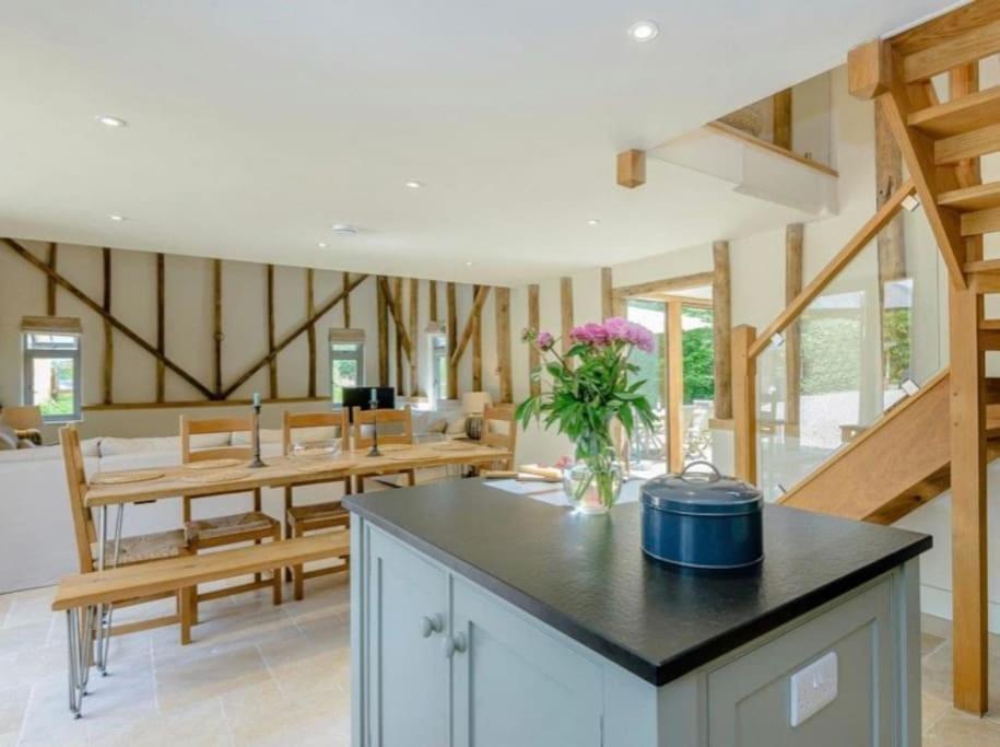 Stride'S Barn Villa Whiteparish ภายนอก รูปภาพ