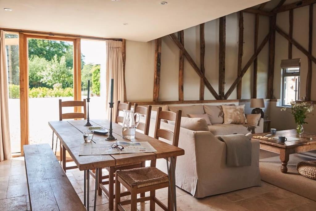 Stride'S Barn Villa Whiteparish ภายนอก รูปภาพ
